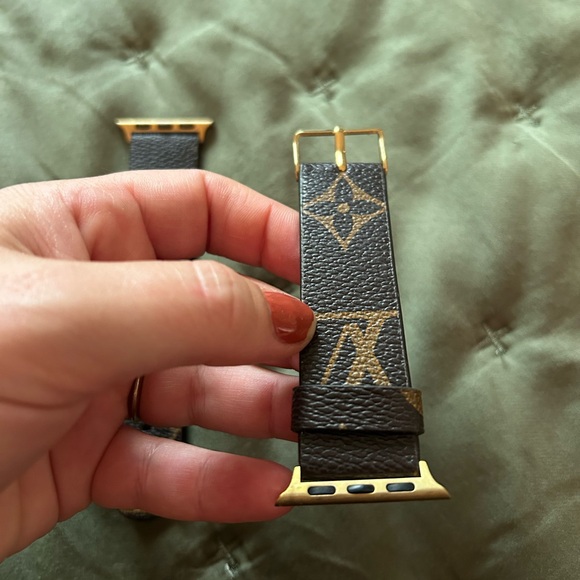 Brown Logo Leather Apple Watch Strap with Gold Buckle - Picture 4 of 8